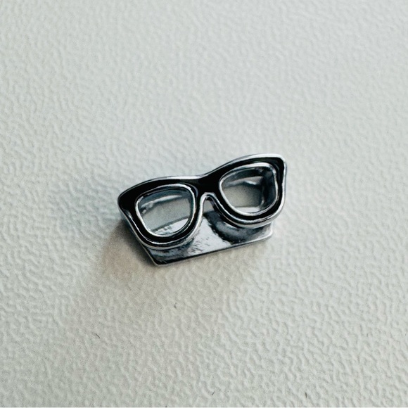 KEEP Collective Glasses Charm NWT - Collector’s Edition - Picture 2 of 5